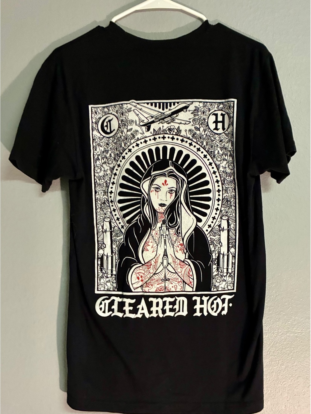 Cleared Hot Co. Men's Medium Black Graphic T-Shirt Coffin Bomb Virgin Mary